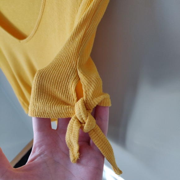 Ardene Bright Yellow Ribbed Tie-Sleeve Top Large - Picture 5 of 9
